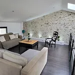 Le Parveau, 3 Etoiles Meuble De Tourisme Tatil Evi La Guiltiere
