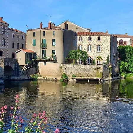 Le Parveau, 3 Etoiles Meuble De Tourisme La Guiltiere